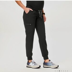 Figs Zamora Maternity scrub pants size small